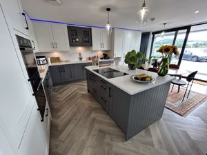 Photo 10- click for photo gallery